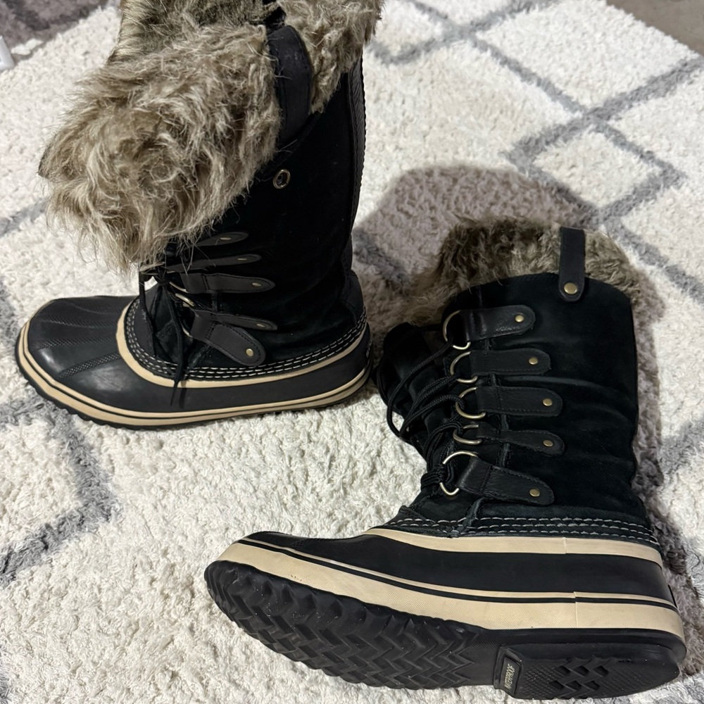 Sorel Black and Tan Winter Boots